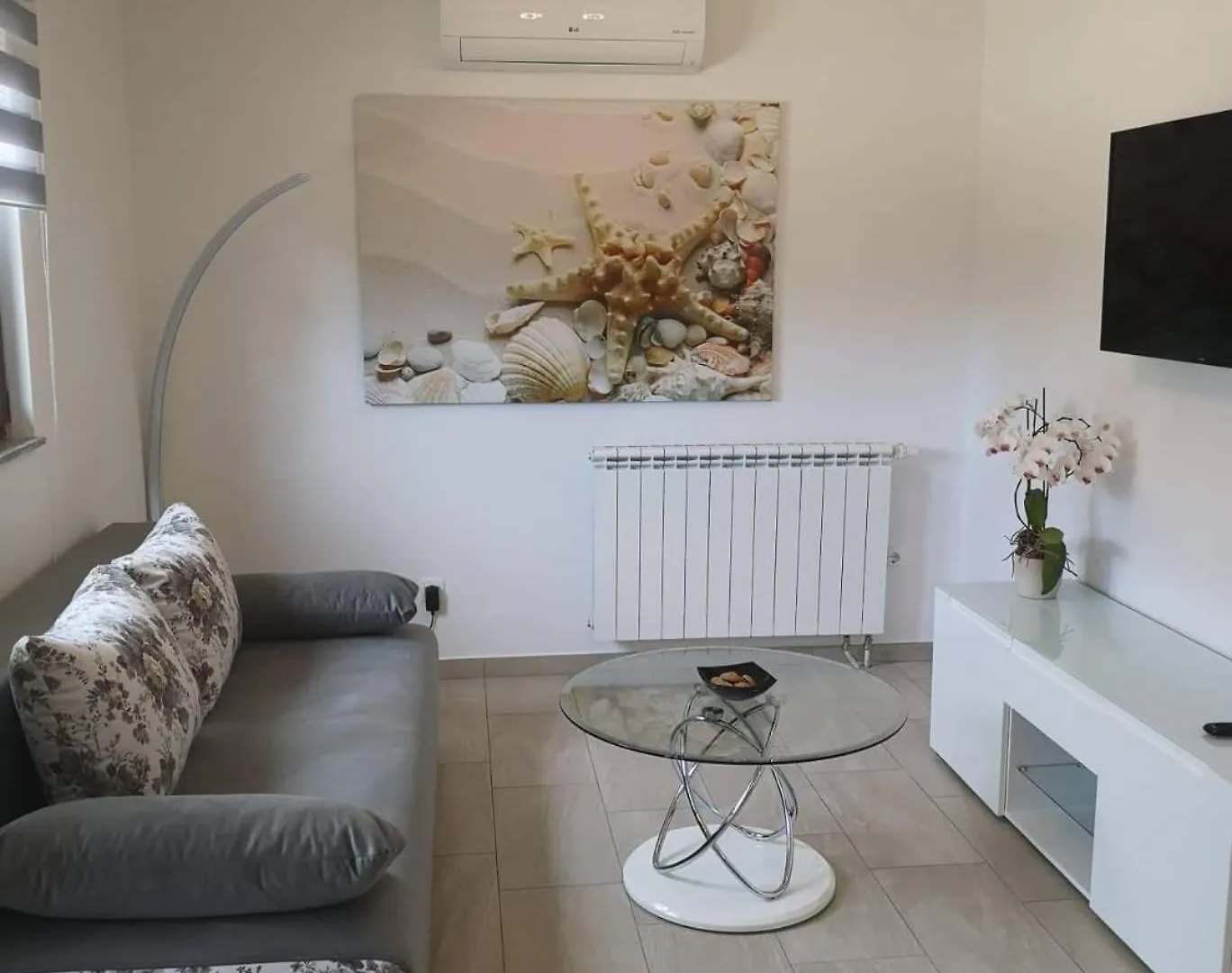 Garten House Kornic Apartment